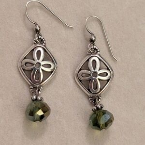 Handmade Boho Earrings – Silver Filigree & Green Faceted Beads